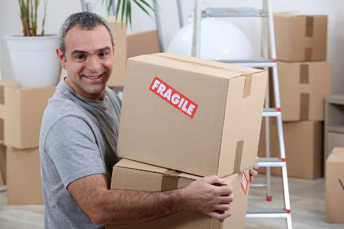 Student removals team helping with boxes and luggage in Bloomsbury