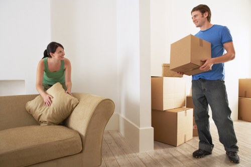 Packing and loading boxes for a Bloomsbury home or office relocation